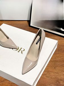 รองเท้าส้นเตี้ยหนังแกะทรงหัวแหลมสำหรับผู้หญิง สวมใส่สบาย แฟชั่นฤดูร้อน รองเท้าทำงานแบบลำลอง รองเท้าสวมสบาย