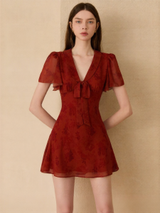 D-PLAY | Đầm Chiffon Tay Chuông Hoa Đỏ Phong Cách Resort