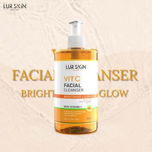 LUR SKIN VIT C FACIAL CLEANSER คลีนเซอร์ พร้อมส่ง ส่งฟรี 300 ml วิตามินซีเข้มข้น ล้างหน้าสะอาดหมดจด ผิวกระจ่างใส