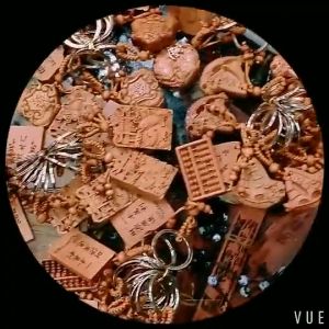 Rìu gỗ màu nâu vàng rìu móc treo chìa khóa ô tô xe máy túi xách