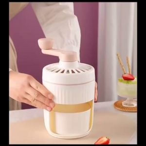 Hand-Cranked Ice Crusher Machine High-Quality Manual Ice Shaver for Summer Snacks Easy-to-Clean Ice Cream Maker