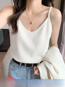 Summer 2025 Womens Loose Camisole Vest Inner Wear Outerwear Beautiful French Style Hide Side Breast Pads Casual Commute