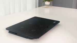 พัดลมโน๊ตบุ๊ค แบบ6ใบพัด พัดลมระบายความร้อนโน๊ตบุ๊ค Laptop Stand สำหรับเครื่องที่มีขนาดไม่เกิน 18 นิ้ว