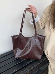 Large Capacity Womens Underarm Tote Bag Commuter Single Shoulder Bag Fashionable 2025 New Style Versatile Casual Handbag