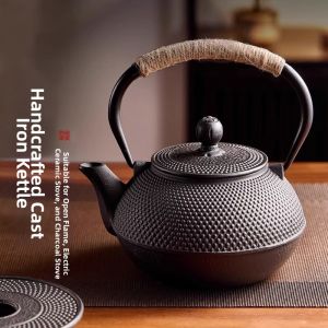 Handcrafted Retro Japanese Style Iron Teapot for Brewing and Heating