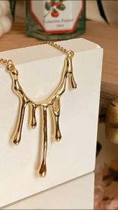 Kalung Lapis Emas Asli: Kalung Lava Kreatif yang Dipersonalisasi Anti Karat