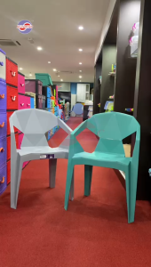 MAXONIC MODERN ARMREST CHAIR | KERUSI MODEN | KERUSI PLASTIK SANDAR | PLASTIC CHAIR | DINING CHAIR