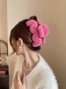 13cm Hair Clip Plush Super Large Shark Clip M Fashion Fluffy Hair Accessories