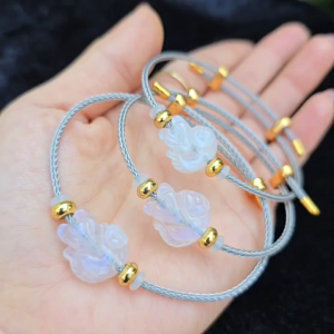 Q2428 Vòng hồ ly đá Mặt Trăng Moonstone dây cáp khóa rút freesize Kim và Thuỷ - Phong Thuỷ TUDO P