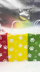 16pcs Animal Footprint Paper Gift Bags with Handles (25 × 12 × 20 cm)