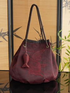 New Chinese Style Silk Drawstring Bag with Pendant Fragrant Cloud Silk Single Shoulder Bag for Women Hand Washable Square Shape