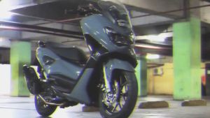 SKOTLET STIKER MOTOR GREY GLOSY SCOTLITE GREY GLOSY SCOTLAIT GREY GLOSSY SKOTLET GREY GLOSSY MENGKILAP HARGA PROMO BISA COD