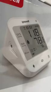 เครื่องวัดความดันโลหิต Yuwell รุ่น YE670CR (มีเสียงพูดไทยแบบชาร์ตแบตเตอรี่ในตัว) ประกันศูนย์ไทย 5 ปี