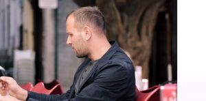 Cloud Camera 300Mbps Wi-Fi กล้องรักษาความปลอดภัย ตรวจจับการเคลื่อนไหวด้วยอีเมล์แจ้งเตือน