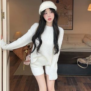 GUZILIAN | Korean-Style Round Neck Cable Sweater Winter Fashion Retro Casual Knit Top and Shorts Set