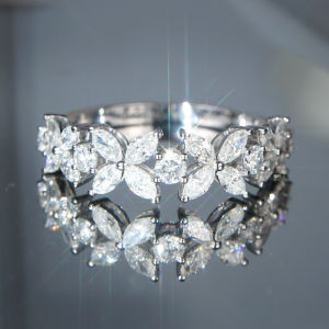 Huitan Romantic Flower Design Bridal Wedding Rings AAA White CZ Stone Luxury Accessories for Women Statement Jewelry Wholesale