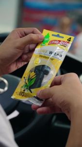 Little Trees New Car Vent Wrap – New Car Scent Air Freshener Easy to Attach Odor Neutralizer Long-Lasting