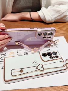 Galaxys23Ultra Heart Shaped Women's Style Mobile Phone Case with Wrist Strap Anti Slip Coated Soft Shell Protection for Samsung S20FE S21 A53 Galaxy A525G