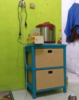Lemari Rotan Sintetis 2 Laci Meja TV Minimalis Lemari Plastik Rak Susun Serbaguna Murah