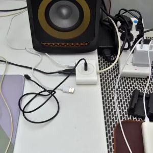 Bộ 16/ 20 Nẹp Dán Tường Cố Định Dây Điện Chống Rối - Kẹp Giữ Dây Cáp Sạc (Có tặng thêm Keo Dán 3M)