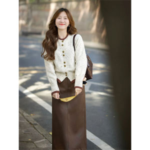 ชุดเสื้อคาร์ดิแกนสเวตเตอร์และกระโปรงหนังเอวสูงสองชิ้น ชุดแฟชั่นฤดูใบไม้ร่วง/ฤดูหนาว สไตล์หวานๆ หรูหรา สำหรับผู้หญิงวัย 18-25 ปี
