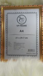 กรอบใส่เกียรติบัตร กรอบรูป ขนาดA4 (กรอบพลาสติก ด้านหน้าไม่ใช่กระจก) แนวตั้งแนวนอนแขวนผนัง (สำหรับสั่งซื้อ 4 ชิ้น )