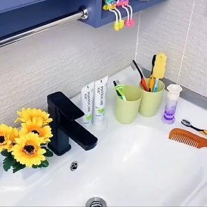 Self Adhesive Cute Bear Toothbrush Holder Storage Cup Bathroom Organizer 牙刷置物架 Bekas Berus Gigi - HL45