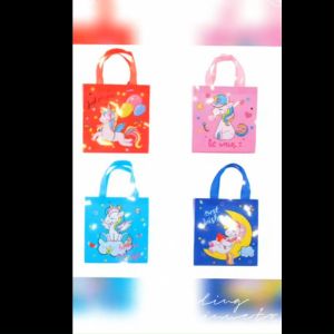 🔥SG LOCAL STOCK🔥Re-usable Gift Bag Children Goodie Bag Non-Woven Fabrics Party Bag Birthday Party Baby Shower Christmas New Year Gift Party Decor