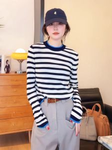 เสื้อยืดแขนยาวลายทางสำหรับผู้หญิง ทรงสลิมฟิต สไตล์เกาหลี ฤดูใบไม้ร่วง 2025 เสื้อเชิ้ตคอกลม ผ้าผสม