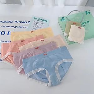 UB-04 เซตกางเกงในแฟชั่นน่ารัก ฟรีไซส์ ( คละสี 8 ตัว)