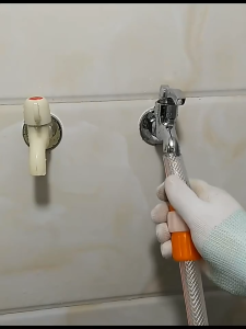 [BISA COD] PENYAMBUNG SELANG AIR KONEKTOR SELANG SAMBUNGAN KERAN AIR UNIVERSAL FAUCET FLEKSIBEL