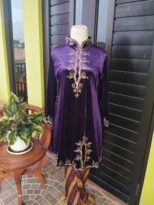 BAJU KURUNG MELAYU TERBARU 2025/BAJU KURUNG TUNIK FULL BORDIR LIST EMAS KEKINIAN