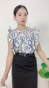 ชุดเซ็ตหวานละมุน กระโปรงทรงเข้ารูป แขนตุ๊กตาน่ารัก ใส่แล้วดูสวยหวานทุกมุม