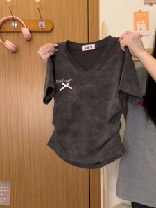 เสื้อยืดคอกว้างแขนสั้นผูกโบว์ลายผีเสื้อสไตล์เกาหลีสำหรับผู้หญิง ทรงเข้ารูป ผ้าฝ้ายผสมไนลอน ฤดูร้อน 2024