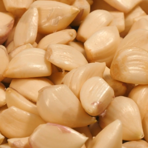 FRESH PEELED & SEALED GARLIC IMPORTED FROM MALAYSIA - 1KG - ISTANA ROYAL FRUITS