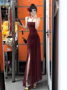 Elegant Red Asymmetrical Hem Bodycon Dress Breathable Cotton Material Shoulderless Sleeveless Womens Summer Dress