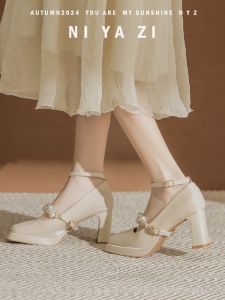 รองเท้าส้นสูงแพลตฟอร์มกันน้ํา ผ้าซาติน รองเท้าแต่งงาน Mary Janes หัวเข็มขัด สายคล้อง ส้นหนา เรียบง่าย สไตล์สําหรับสวมใส่ทุกวันสีแชมเปญ