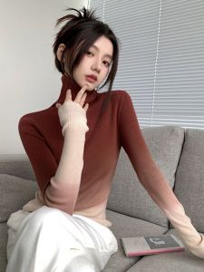 เสื้อสเวตเตอร์คอวีลายทางสุดเก๋สำหรับผู้หญิง เสื้อชั้นในถักแบบสวมหัวแขนยาวปกติ ทรงหลวม สไตล์เกาหลี ฤดูใบไม้ร่วง/ฤดูหนาว