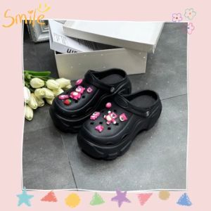 SQShop ส่งจากไทย รองเท้าแตะแฟชั่นรุ่นฮิต พื้นนุ่มนิ่ม ใส่สบาย น้ำหนักเบามาก เสริมส้นพอน่ารัก แถมตัวติดชุดเซ็ทหมีน้อยสีชมพู แบ๊วกรุบมากแม่ สีสวยโดนใจ รองเท้าทนทาน ใส่ได้นาน บอกเลยว่าคุ้ม