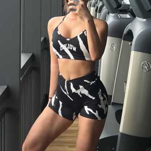 Treasure Girl Wolf Head Zebra Pattern Fitness Sports Bra V-Shape Butt Lifting Three-Quarter Length Shorts Set Yoga Vest