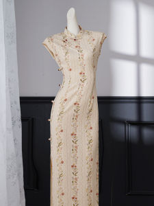 Chinese Style Waist-Cinching Cheongsam