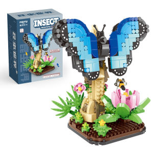 Insect World Series Ornament Building Block Toys Butterfly Insect Mantis Insect Model Building Blocks Desktop Ornaments