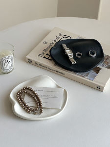CHIGUASHAONV | Ceramic Scented Display Tray Decorative Storage Plate