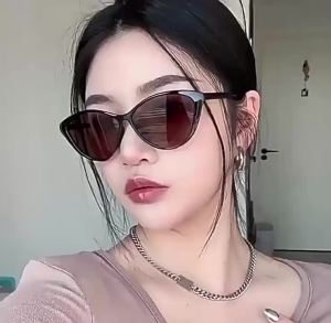 Hot Korean Women Sunglasses Cat Eye Trend All-Match Eyeglasses for Lady Anti-Uv Fashion Eyewear