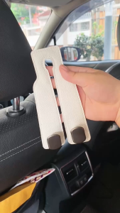 (COD) ตะขอแขวนโลหะ ติดตั้งที่ด้านหลังของเบาะนั่งรถยนต์ สำหรับเเขวนของ