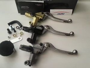 MASTER REM NSSN SAMURAI BRAKE HANDLE MASTEREM KANAN NISSIN AXIAL ORIGINAL UNIVERSAL SEMUA MOTOR