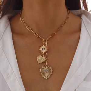 Eye Peach Heart Pendant Cross Chain Necklace Female Fashion Summer Fashion Unique Sweet Elegant Online Red Travel Shot Ornament