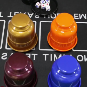 1Set Dice Cup With 6 Dice Entertainment Dice Cup KTV Bar Dice Cup For Drinking Games Board