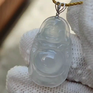 Icy Translucent Jadeite Pendant – Activate Career Luck 🌱🌀 (Wu Xing Energies) (Sku: 18kp121)