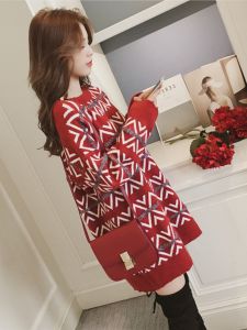 เสื้อสเวตเตอร์ยาวคลุมสะโพกสำหรับผู้หญิง ทรงหลวม สีแดง เสื้อผ้าปีงู ฤดูใบไม้ผลิและฤดูใบไม้ร่วง เส้นใยอะคริลิกผสมโพลีเอสเตอร์